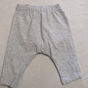 Old navy baby pants 6-12M